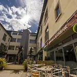 The Courtyard Carrick on Shannon