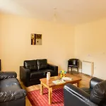 The Courtyard Hotel apartamentowy 3*