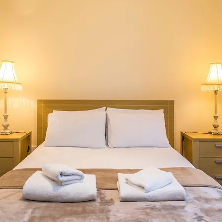 The Courtyard Apartmanhotel