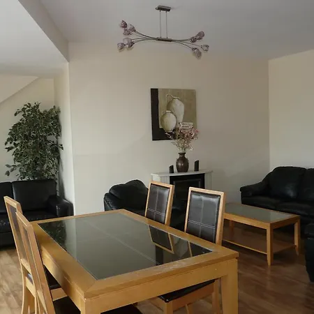 아파트호텔 The Courtyard Carrick on Shannon