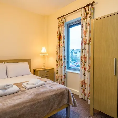 The Courtyard 3*
