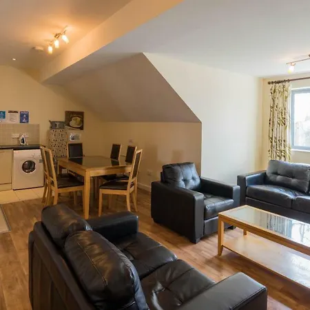 The Courtyard Apart Otel Carrick on Shannon