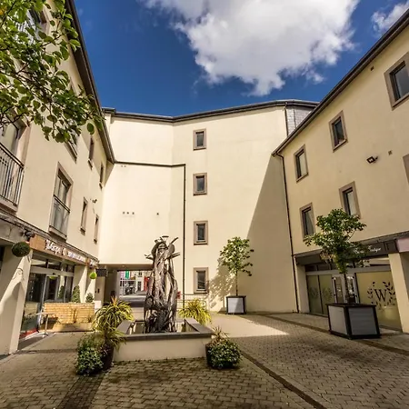 The Courtyard Carrick on Shannon