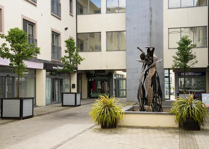 The Courtyard Appart hôtel